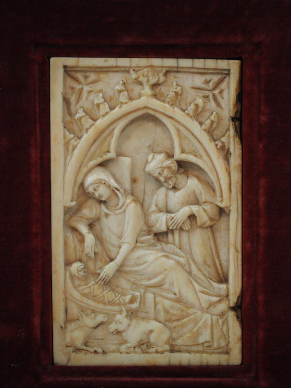 Ivory left wing of a diptych, 14th century - Image 2