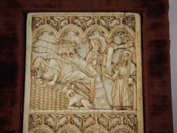 Ivory tablet with two registers, 14th century - Image 4