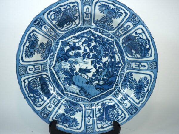 Chinese Kraak Porcelain Dish - Antique from Dullaert Antiques