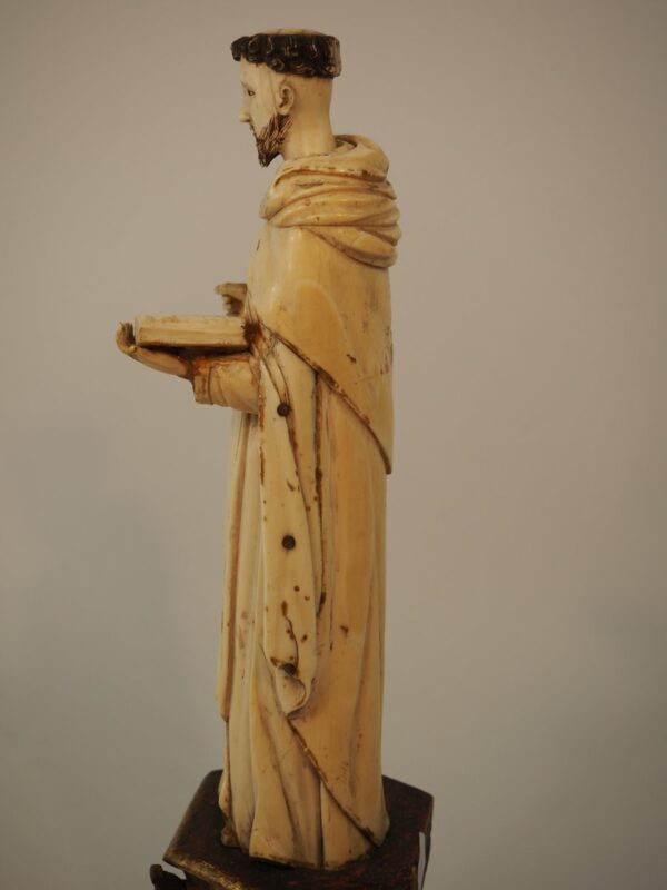 Mendicant Monk, Hispano-Filipino school - Antique from Dullaert Antiques