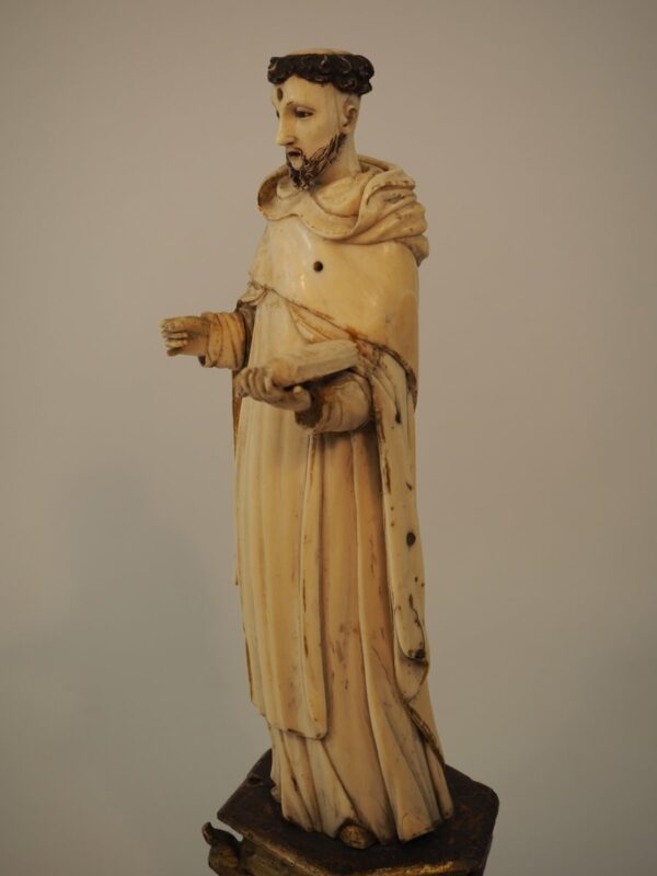 Mendicant Monk, Hispano-Filipino school - Antique from Dullaert Antiques