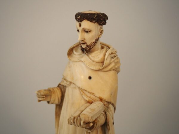 Mendicant Monk, Hispano-Filipino school - Antique from Dullaert Antiques