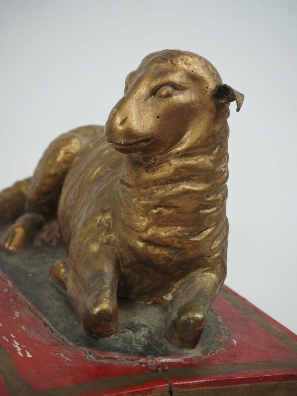The Lamb of God - Antique from Dullaert Antiques