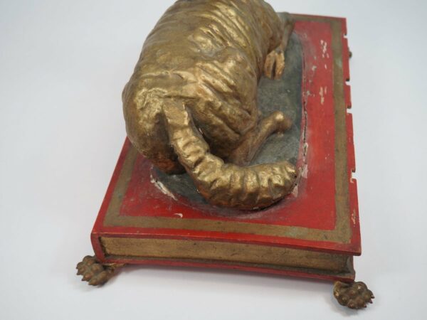 The Lamb of God - Antique from Dullaert Antiques