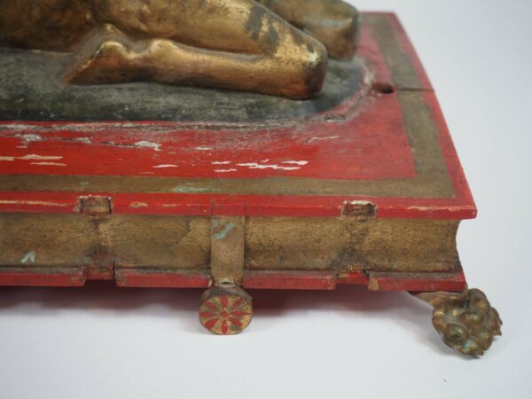 The Lamb of God - Antique from Dullaert Antiques